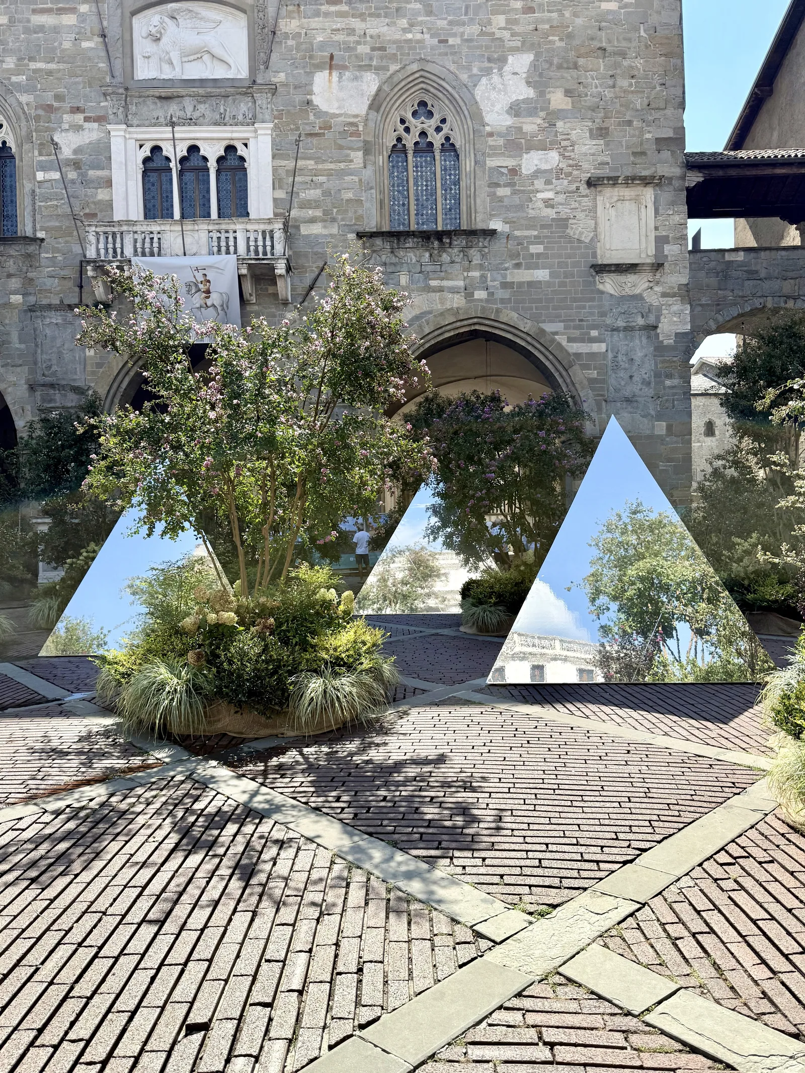 Set Design — image 9